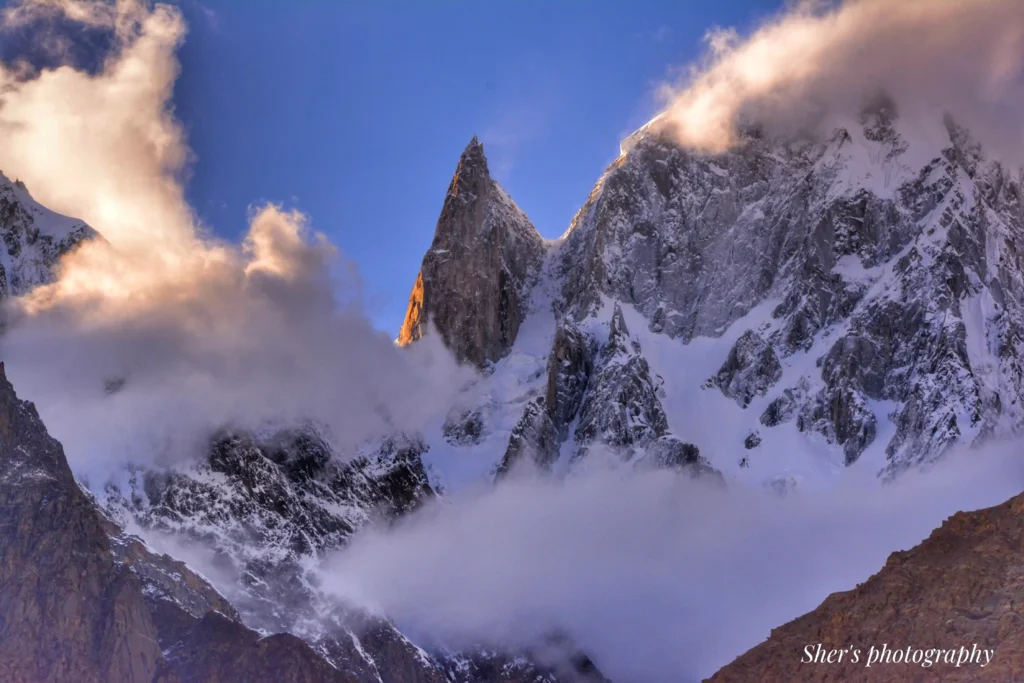Lady Finger Hunza Advelogue